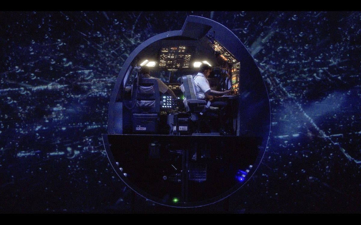 &nbsp;Volar es humano, aterrizar es divino, un monólogo para reír y reflexionar.