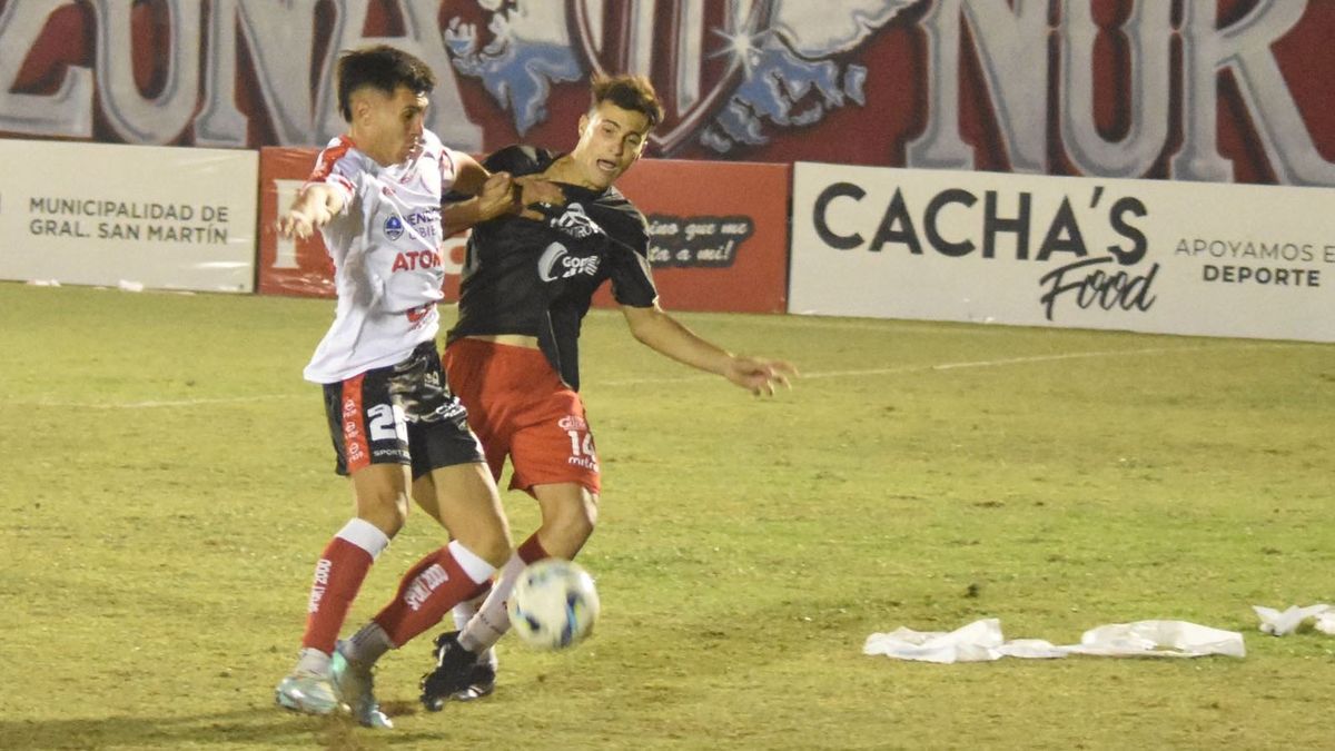 Nahuel Bernabé en su debut con San Martín ante Huracán Las Heras Nahuel Bernabé en su debut con San Martín ante Huracán Las Heras