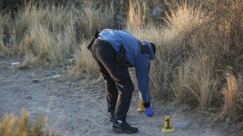 Un hombre fue encontrado muerto con golpes, cortes y muchas manchas de sangre