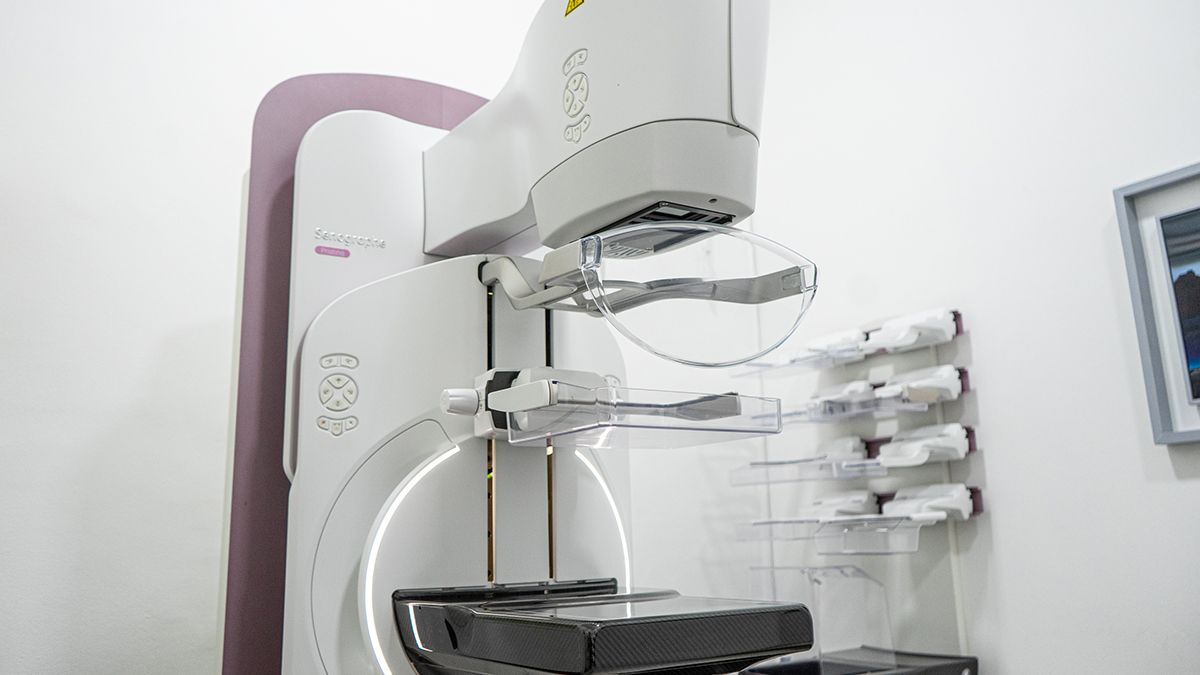 El mamógrafo utiliza una mínima cantidad de radiación, inocua para la salud. 