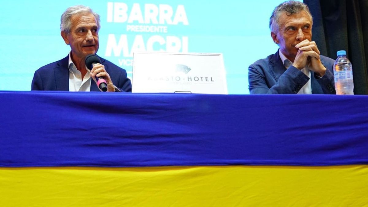 Mauricio Macri y Andrés Ibarra, los líderes de la oposición, le pegaron a Juan Román Riquelme por la derrota de Boca ante Alianza Lima. Mauricio Macri y Andrés Ibarra, los líderes de la oposición, le pegaron a Juan Román Riquelme por la derrota de Boca ante Alianza Lima.