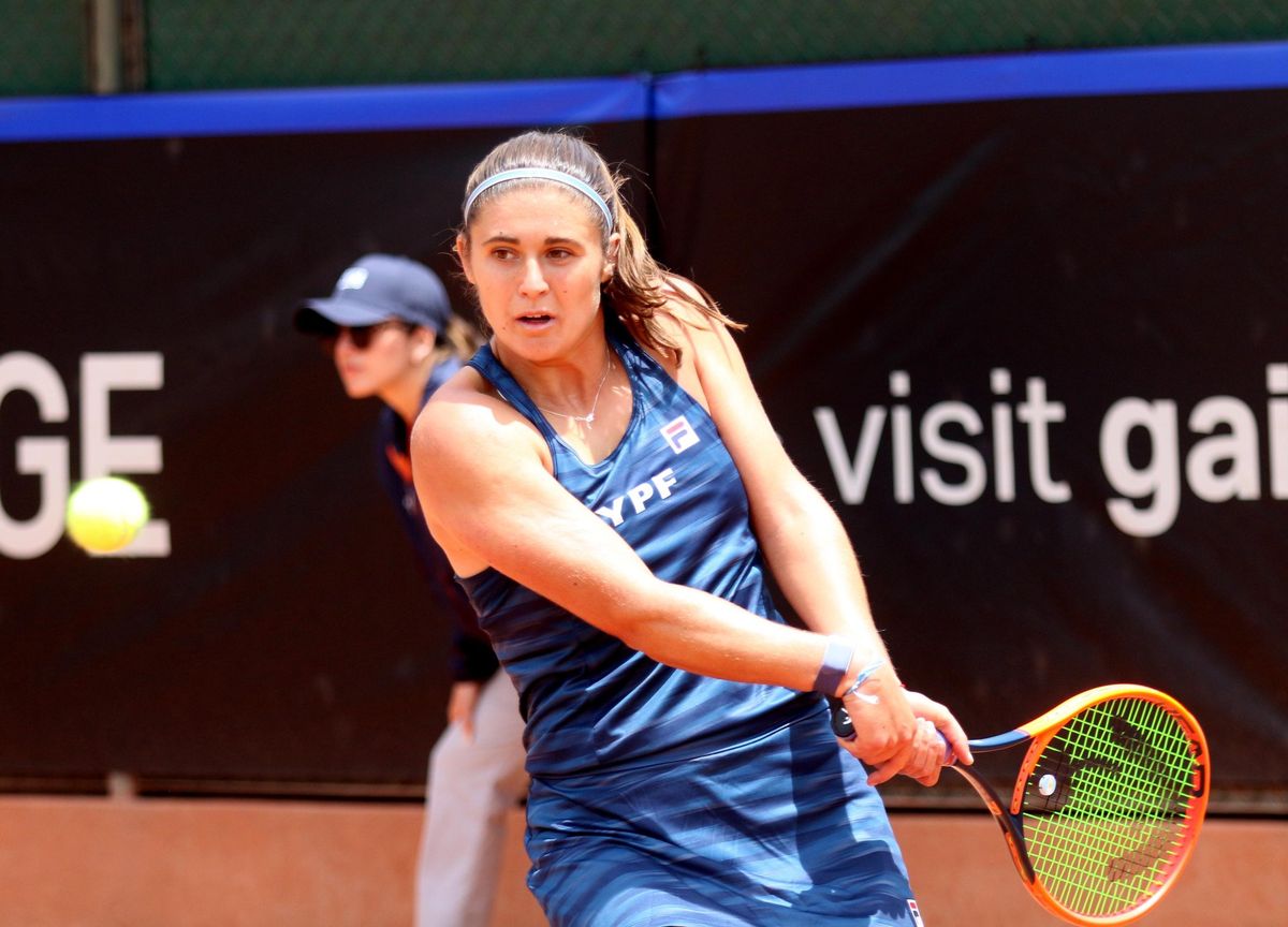 Julia Riera venció a Nina Stojanovic. Julia Riera venció a Nina Stojanovic.