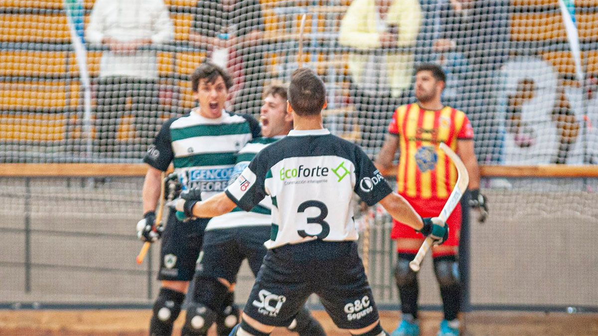 Banco Mendoza lidera el torneo Apertura de hockey sobre patines.