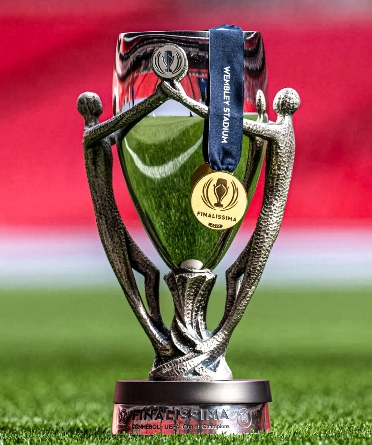 La Finalissima entre la Selecci&oacute;n argentina y Espa&ntilde;a deb&iacute;a jugarse en Qatar pero qued&oacute; suspendida por el conflicto en Medio Oriente.&nbsp;