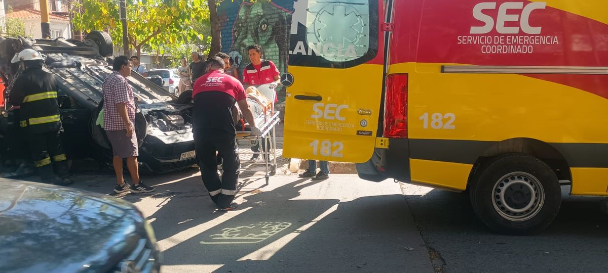 En el operativo intervinieron las fuerzas de seguridad, bomberos y personal de salud para socorrer a los heridos. Foto: Ministerio de Seguridad. En el operativo intervinieron las fuerzas de seguridad, bomberos y personal de salud para socorrer a los heridos. Foto: Ministerio de Seguridad.