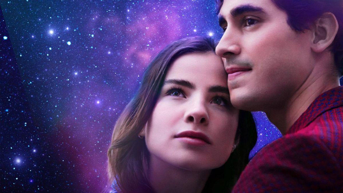 Nina y Gabriel le dan vida a la maravillosa película brasileña Más allá del universo, estrenada el 27 de octubre de 2022.