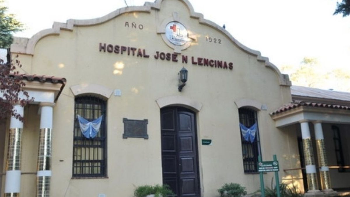 El hombre de 29 años fue derivado desde el hospital Lencinas hacia el Hospital Central.