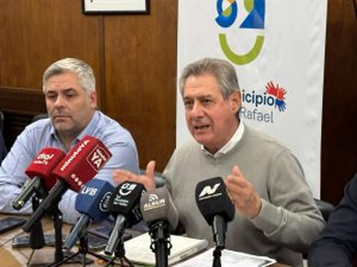 El intendente de San Rafael, Omar Félix, chicaneó a Cornejo y le devolvió una frase que utilizó el gobernador cuando fue la pelea por la financiación del gasoducto: "Zapatero a sus zapatos". El intendente de San Rafael, Omar Félix, chicaneó a Cornejo y le devolvió una frase que utilizó el gobernador cuando fue la pelea por la financiación del gasoducto: "Zapatero a sus zapatos".