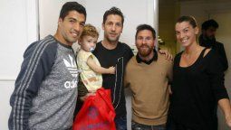 El bonito detalle de Messi y Suárez con un ex campeón del mundo