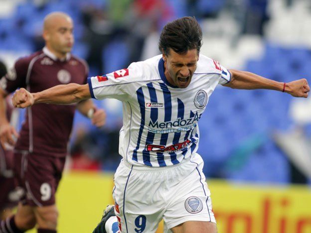 Godoy Cruz, con gol de Óbolo, derrotó a Lanús