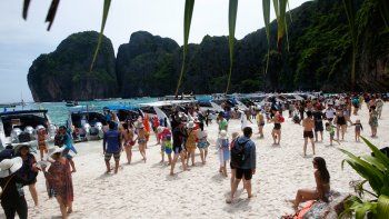 Cerraron bahía de Tailandia que saltó a la fama por film de DiCaprio