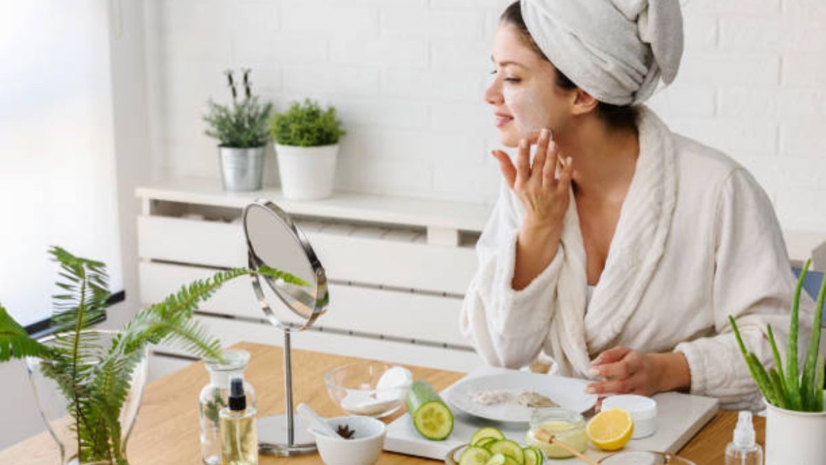 La reina de las recetas de mascarilla facial casera para rejuvenecer la piel del rostro. La reina de las recetas de mascarilla facial casera para rejuvenecer la piel del rostro.