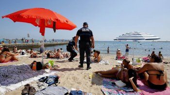 Cannes prohíbe los trajes de baño de cuerpo entero