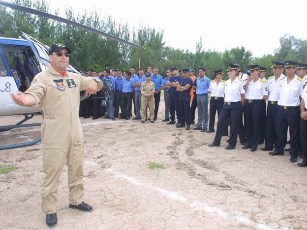 La carrera policial tiene diferentes orientaciones. La carrera policial tiene diferentes orientaciones.