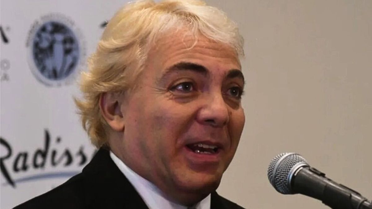 ¿Quién lo hubiera dicho? Cristian Castro como el gurú lationamericano que nos dio una lección de no hacer nada en solo 48 segundos de una entrevista. 