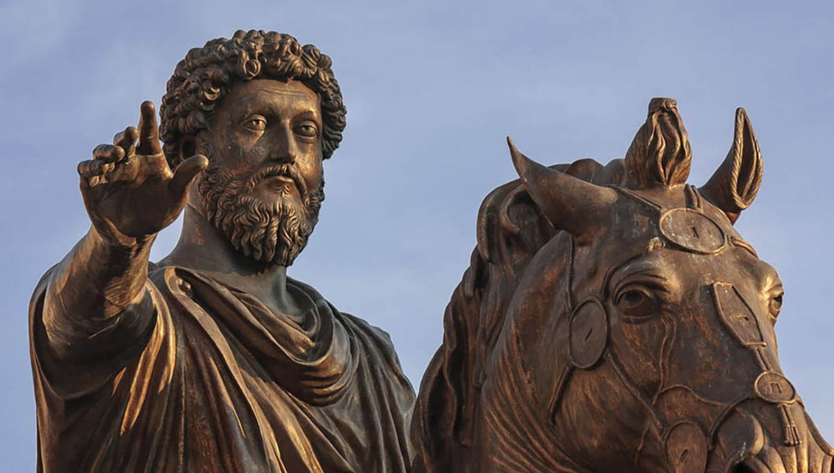La frase de la filosofía de Marco Aurelio para enfrentar el destino con serenidad y fuerza