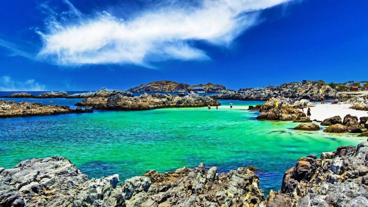 La playa chilena con aguas turquesas que es definida como una de las