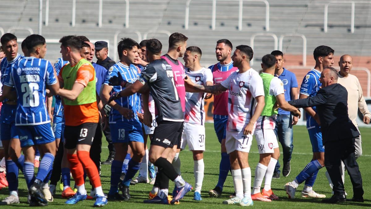 Godoy Cruz y San Lorenzo jugaron sin público en el Malvinas.