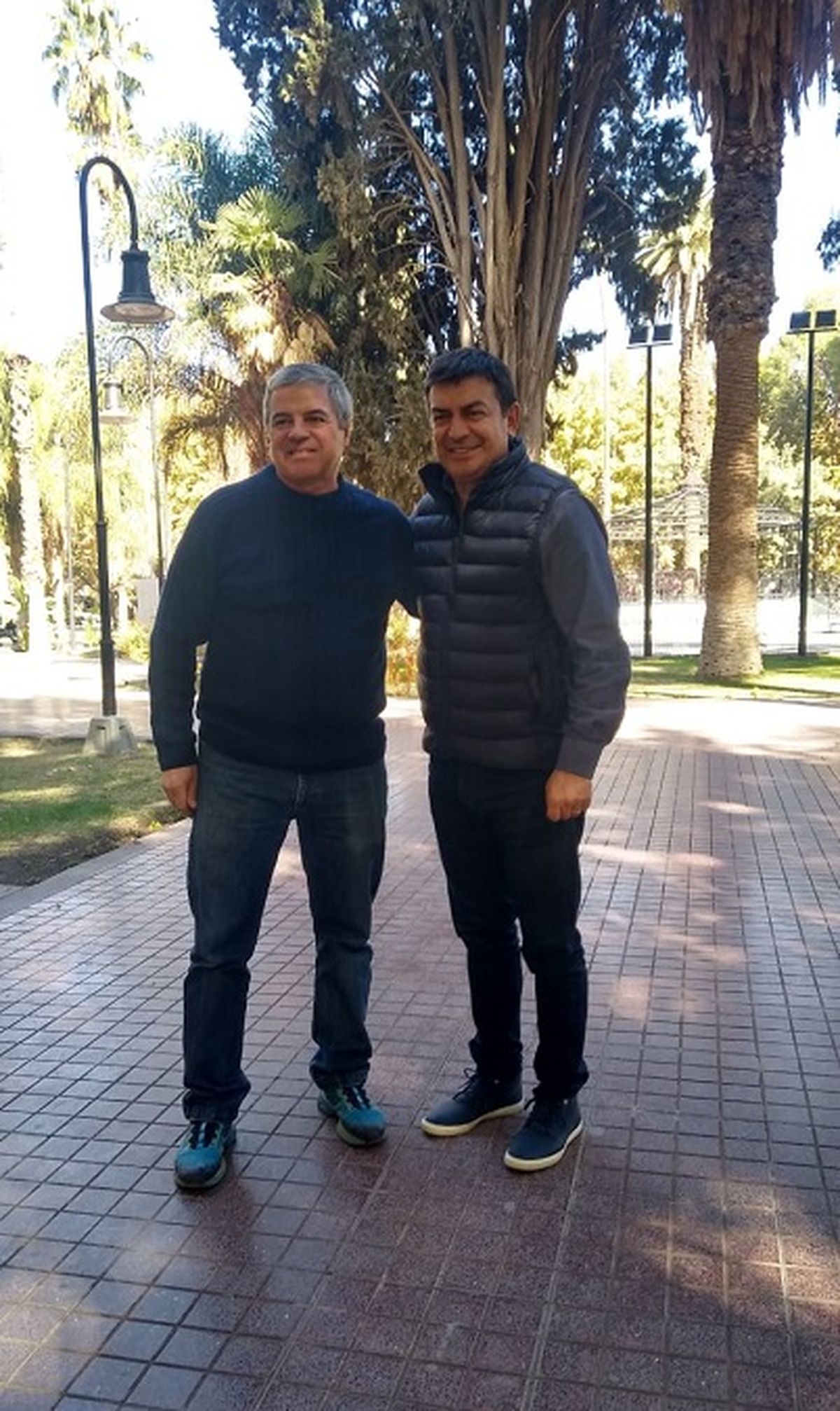 Daniel Bernasconi, es el candidato a Intendente de Rivadavia por La Unión Mendocina. Aquí, con Omar De Marchi, que irá por la gobernación. Daniel Bernasconi, es el candidato a Intendente de Rivadavia por La Unión Mendocina. Aquí, con Omar De Marchi, que irá por la gobernación.