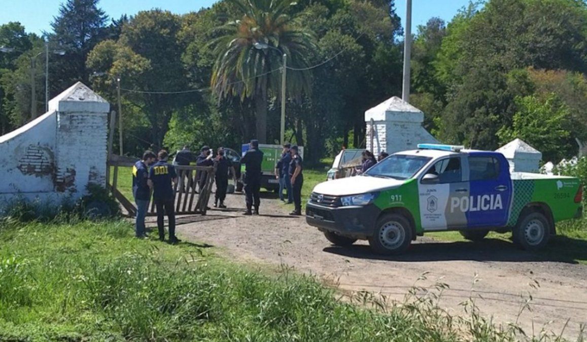 El hombre fue encontrada dentro de su auto, en el ex Vivero municipal de Junín, con un corte en el cuello y ahora la policía investiga las causas del crímen