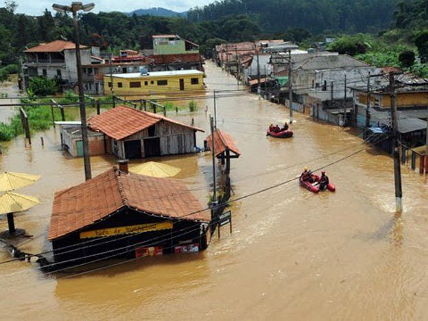 Brasil declaró la emergencia por las inundaciones que dejaron 18 mil evacuados
