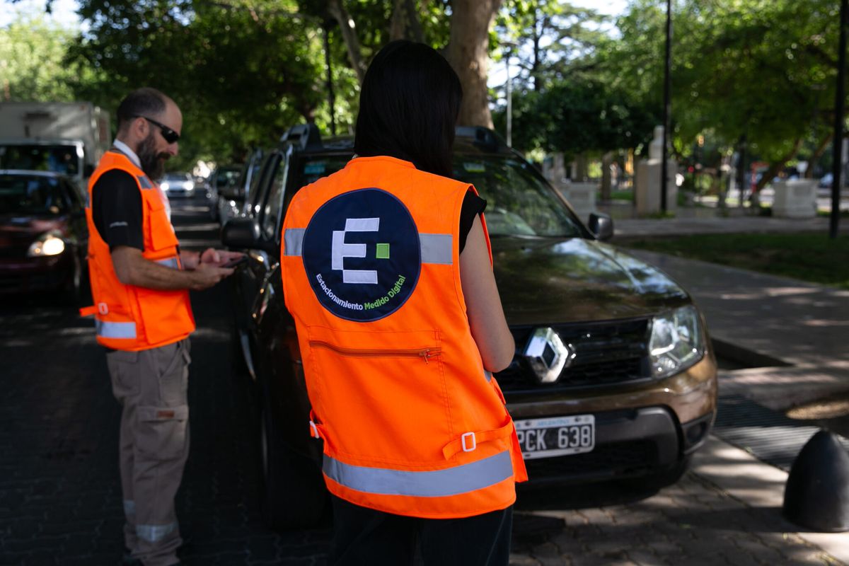 En la zona centro hay 650 lugares de estacionamientos. En la zona centro hay 650 lugares de estacionamientos.