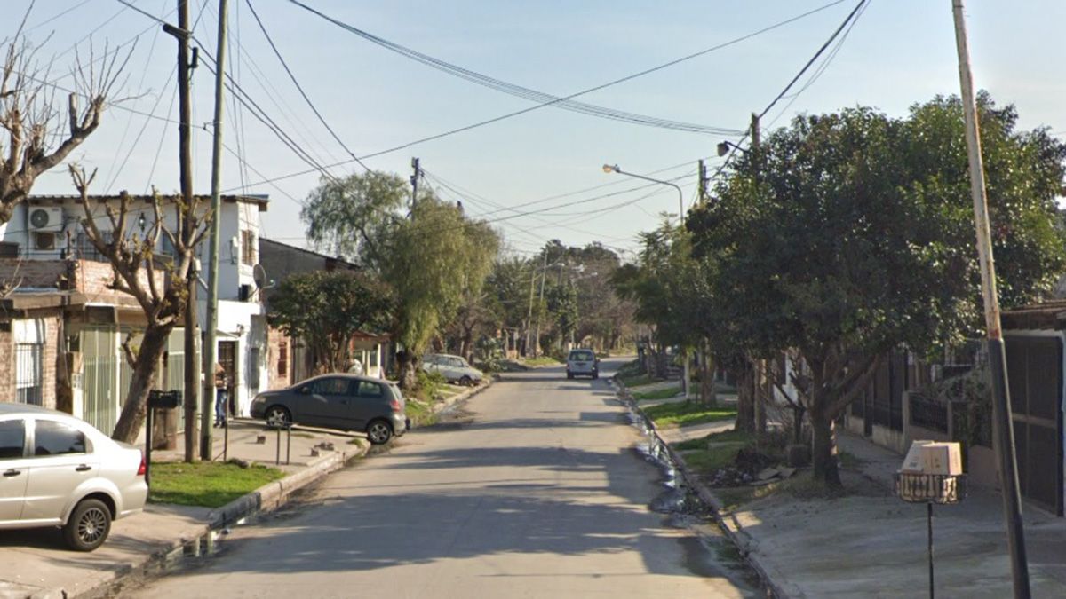 El hombre de 64 años fue encontrado asesinado en su casa de este barrio de La Matanza, y los ingresos a la vivienda no fueron violentados