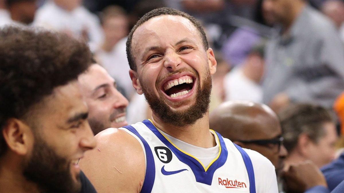 Chef Curry se ríe desde lo más alto.