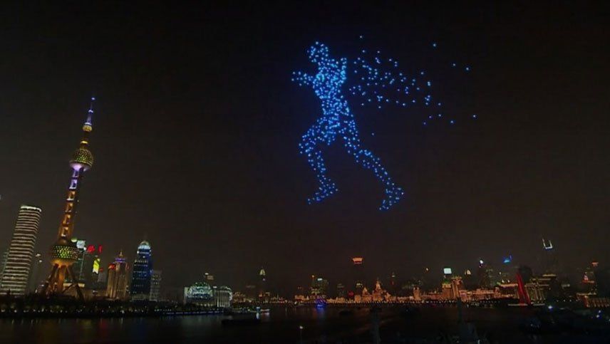 Video: el increíble show de drones luminosos que deslumbró en Shanghái