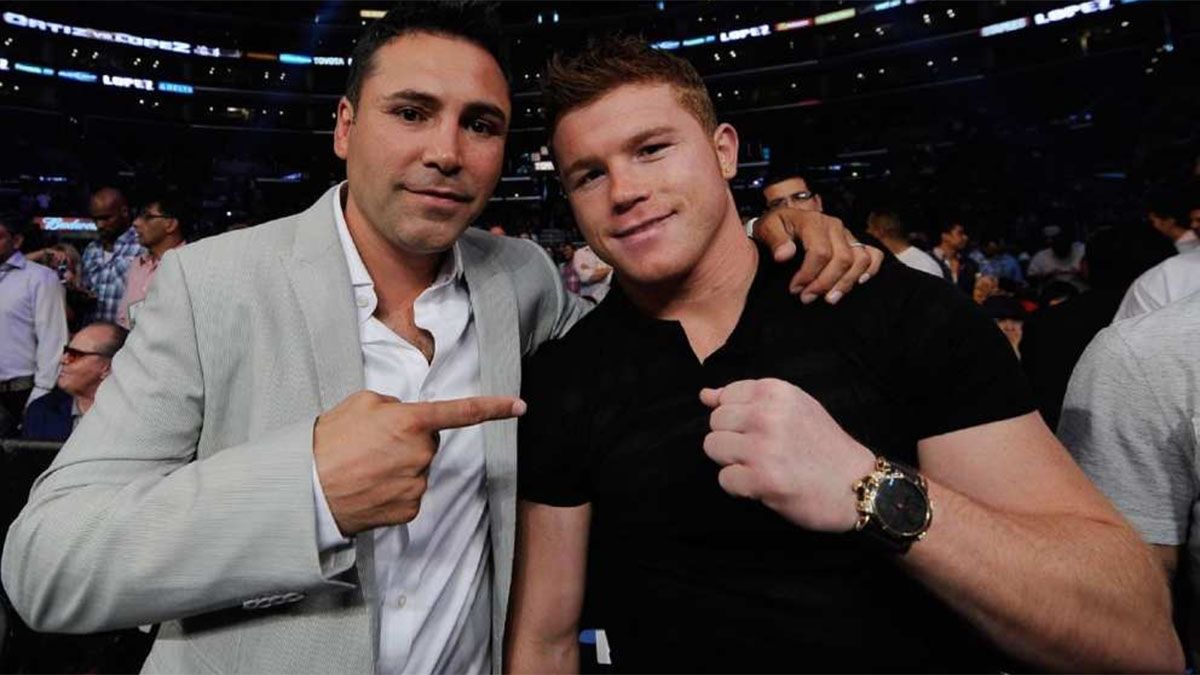 Oscar De La Hoya y Canelo Álvarez se abrazaban. Ahora se pelearon.