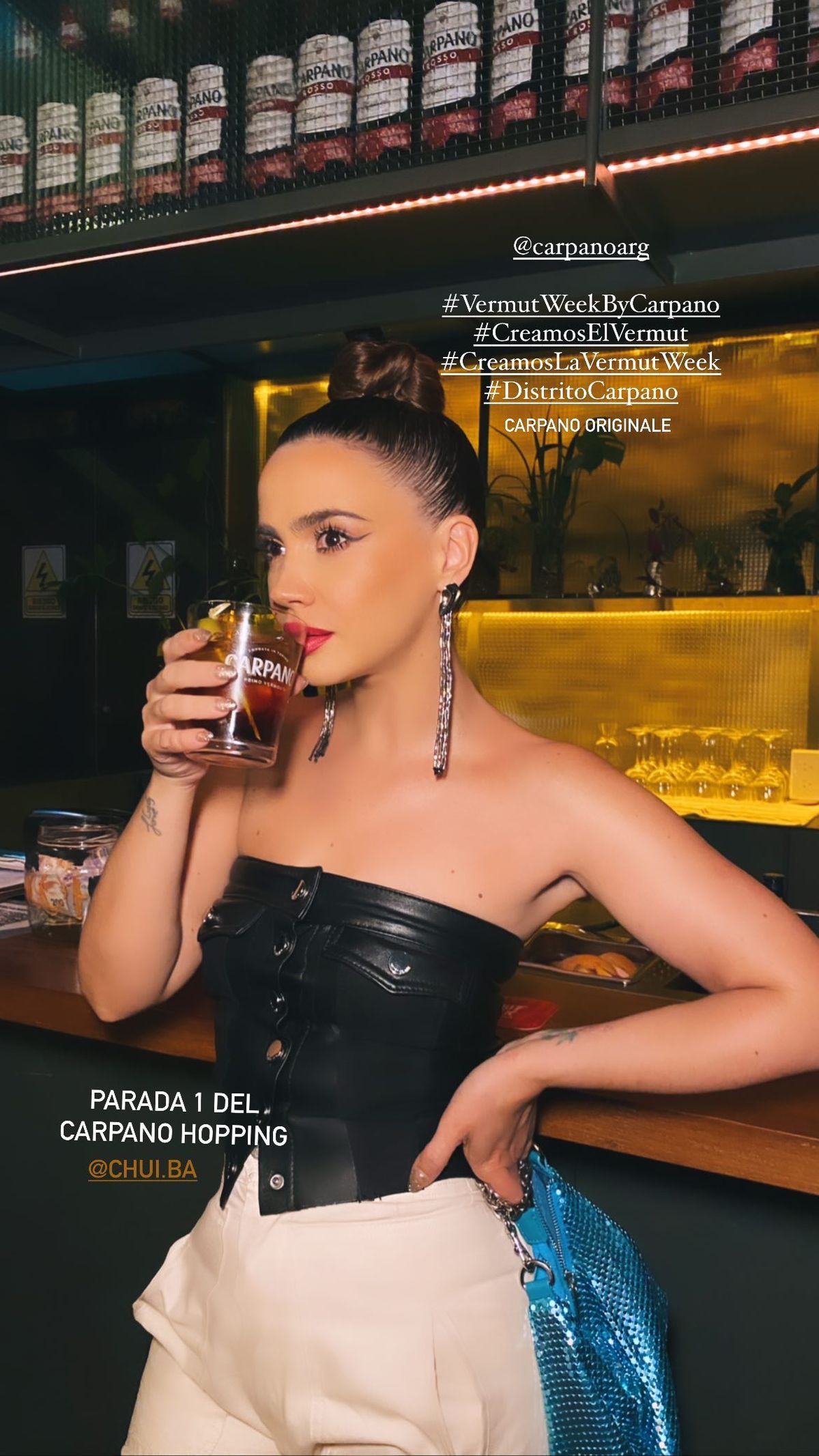 Celeste Cid se puso córset fajado y marcó hasta su última curva.