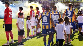 La durísima sanción de AFA a Estudiantes de La Plata: de dos fechas a seis meses y multa económica La durísima sanción de AFA a Estudiantes de La Plata: de dos fechas a seis meses y multa económica