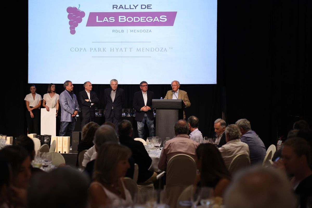 En Park Hyatt se realizó la ceremonia de premiación y también la cena a beneficio de la Fundación Conin. En Park Hyatt se realizó la ceremonia de premiación y también la cena a beneficio de la Fundación Conin.
