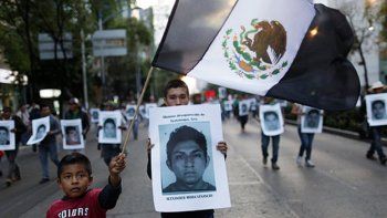 Hallaron los restos de uno de los 43 normalistas desaparecidos en México
