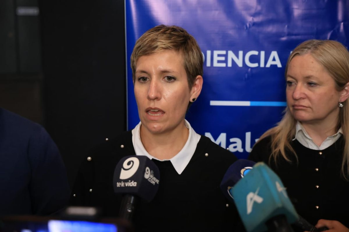 Jimena Latorre, ministra de Energía y Ambiente de Mendoza, tras la audiencia pública por la exploración de cobre en Malargüe. Jimena Latorre, ministra de Energía y Ambiente de Mendoza, tras la audiencia pública por la exploración de cobre en Malargüe.