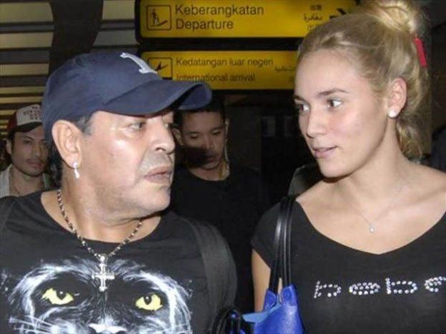 Diego Armando Maradona llegó a Mendoza para operarse de la vista