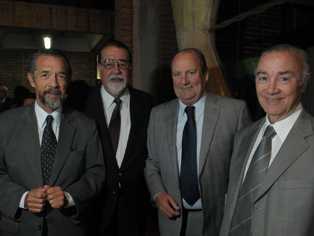Notables asumen en la Universidad de Mendoza