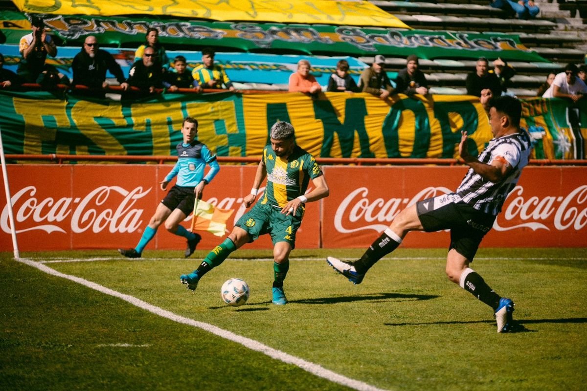 Muy pocas llegadas tuvo el local Aldosivi de Mar del Plata. Sólo con los recambios del complemento ganó algo de agudeza ofensiva.