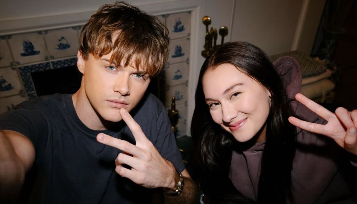 Christopher Briney y Lola Tung son los protagonistas de The Summer I Turned Pretty.&nbsp;