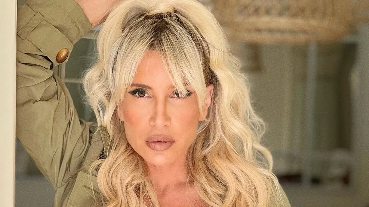 Florencia Peña multiplica las transparencias y marca tendencia con su ultra mini vestido al ras