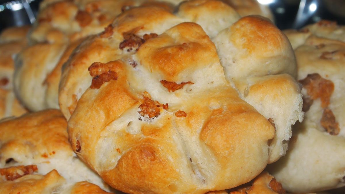 La receta de tortitas caseras con chicharrones se hace de manera fácil y es una preparación económica para realizar en otoño.
