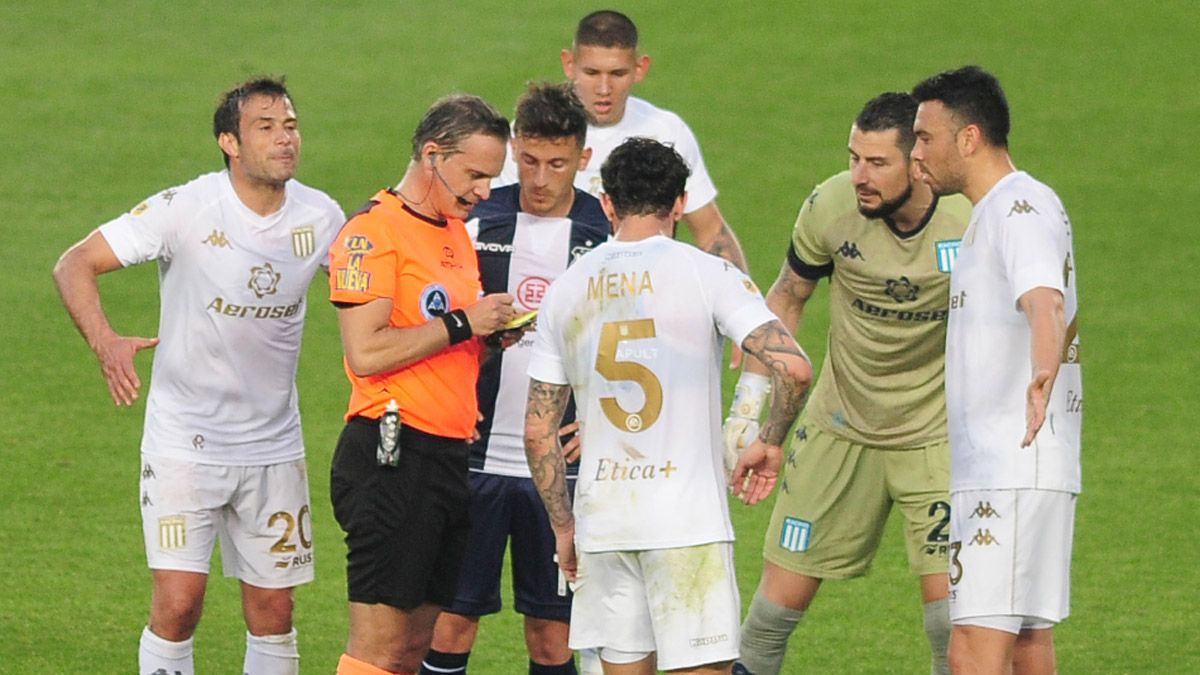 Racing tiene dudas para el choque ante Godoy Cruz 