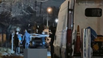 Un motociclista murió degollado por un cable que atravesaba una calle