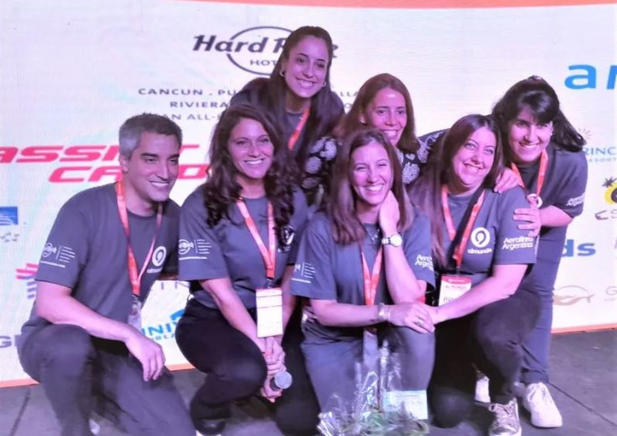 El equipo de Almundo. La empresa cuenta con 4 oficinas comerciales en Mendoza, tres en el Gran Mendoza y una en San Rafael.