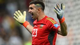 Emiliano Martínez quedó segundo en el escalafón de mejor Arquero de 2022, según la IFFHS.