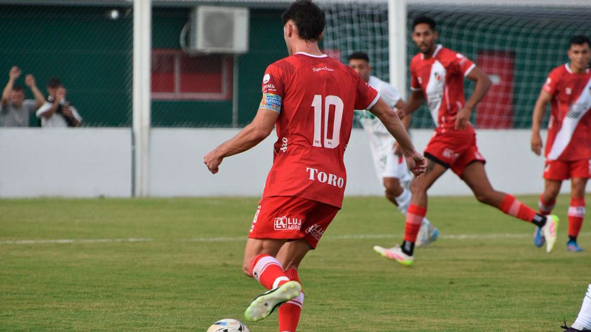 Por la veda electoral, el partido de Maipú frente a Atlético Rafaela tuvo que cambiar de día. Estaba previsto para el domingo de elecciones. Por la veda electoral, el partido de Maipú frente a Atlético Rafaela tuvo que cambiar de día. Estaba previsto para el domingo de elecciones.