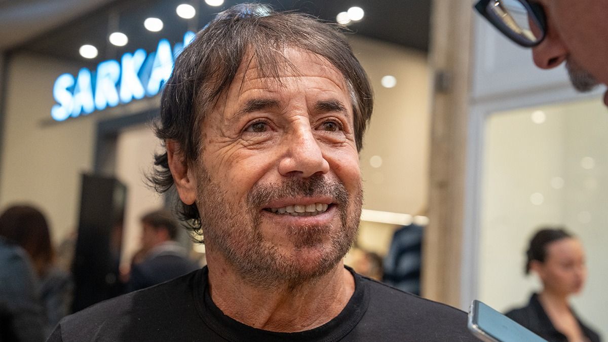 Ricky Sarkany recibió a los invitados en la inauguración del local en Palmares y conversó con Diario UNO. Ricky Sarkany recibió a los invitados en la inauguración del local en Palmares y conversó con Diario UNO.