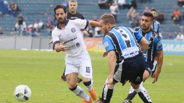 Por la recuperación: Independiente Rivadavia recibe a Estudiantes (SL)