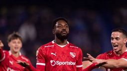 Se terminó el dilema y Angulo se fue a Pumas.