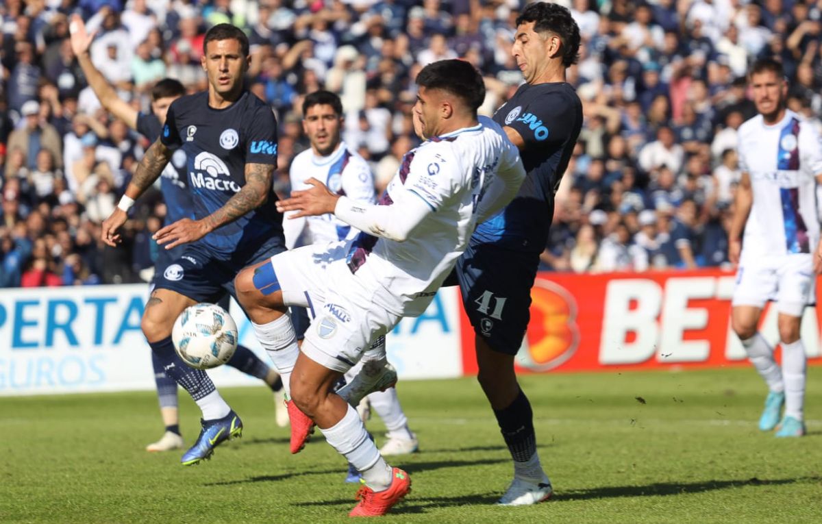 El Tomba y la Lepra igualaron sin goles (UNO/Cristian Lozano)